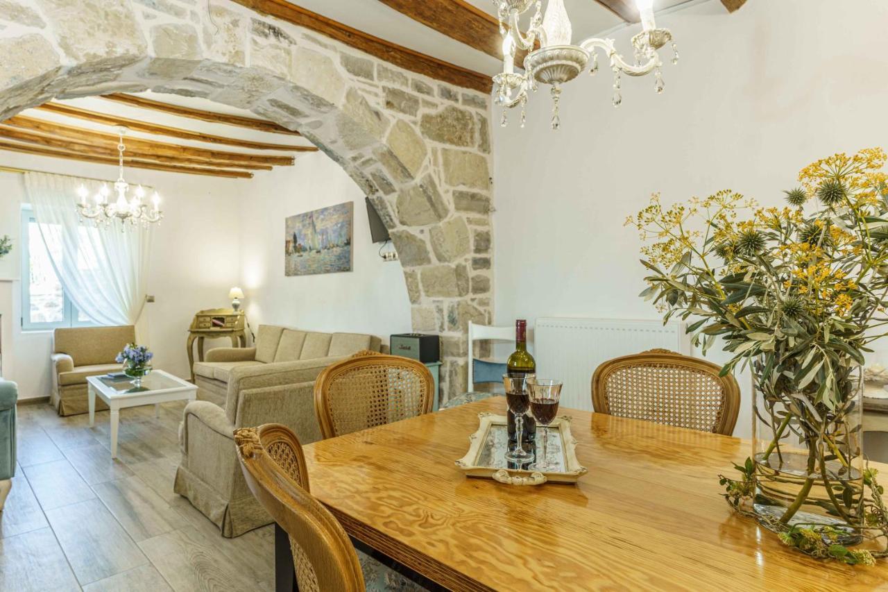 Villa Simantiri Pombia Zewnętrze zdjęcie