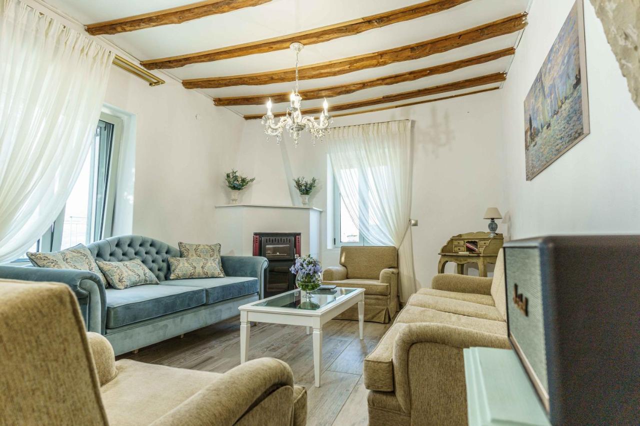 Villa Simantiri Pombia Zewnętrze zdjęcie