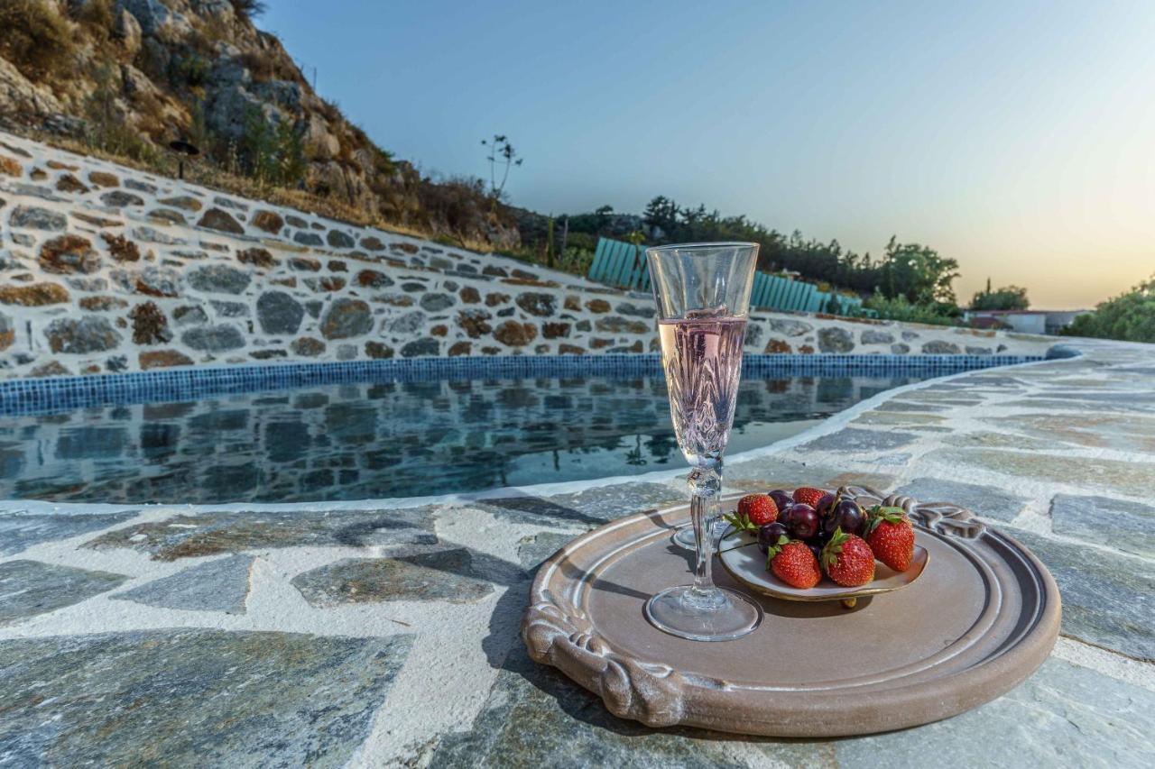 Villa Simantiri Pombia Zewnętrze zdjęcie